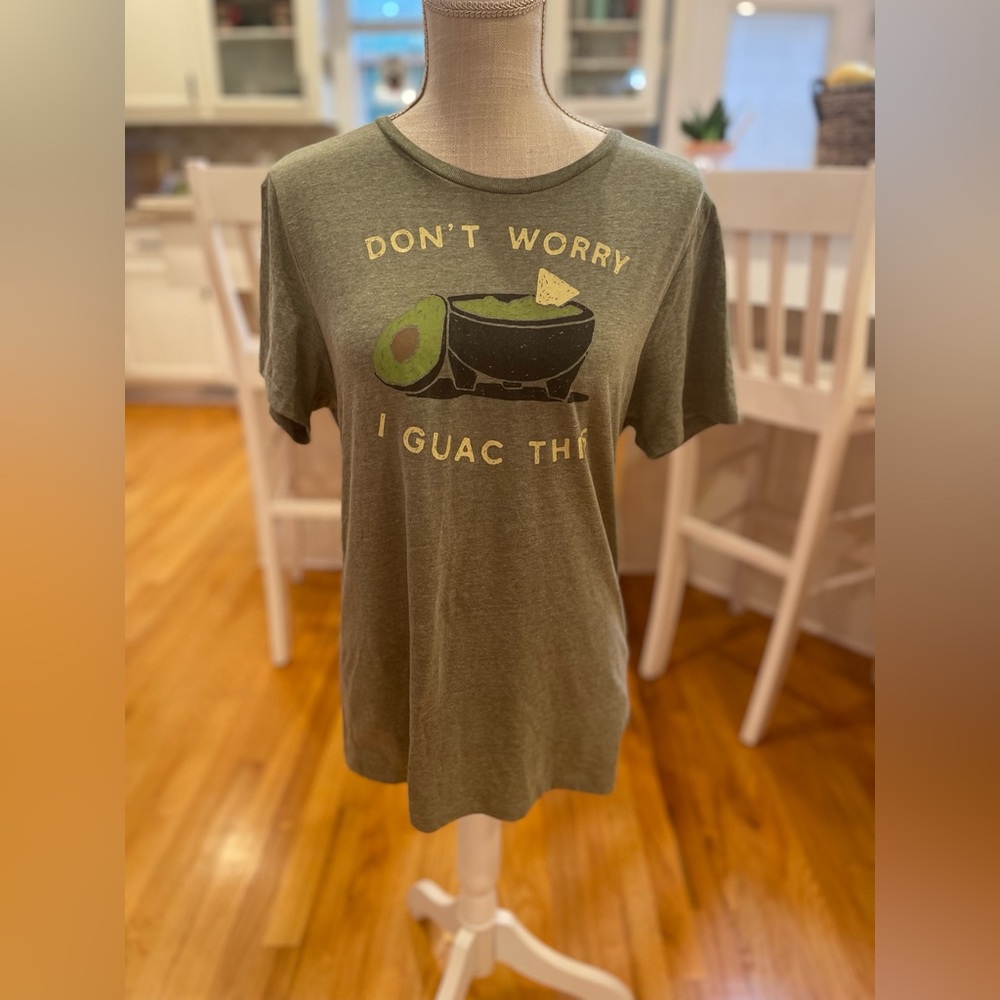 💜 5 for $25 or 3 for $18 Old Navy guacamole tee